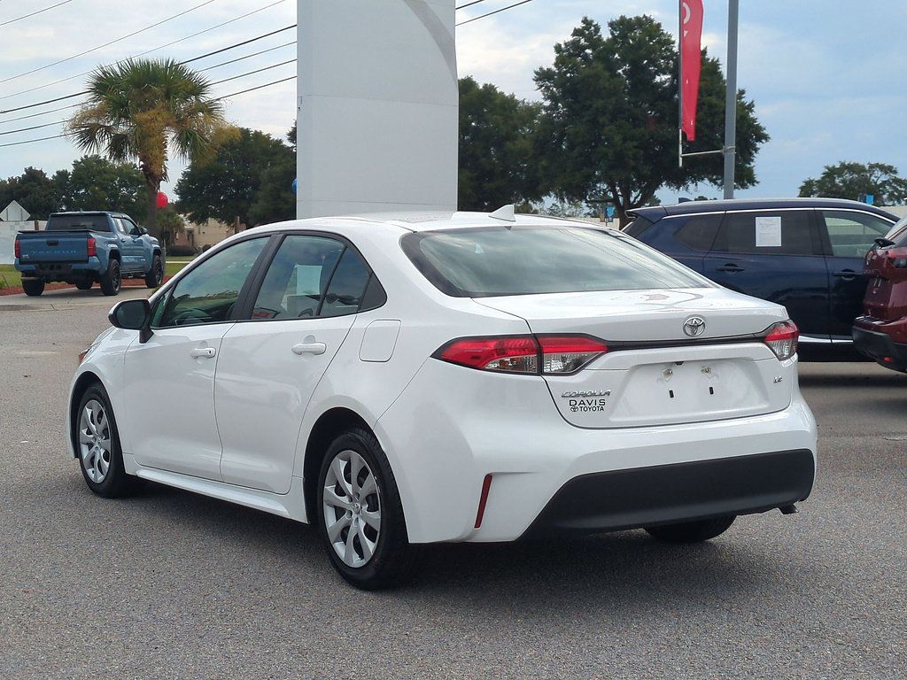 Certified 2024 Toyota Corolla LE FWD image 5