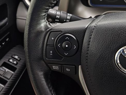 Used 2013 Toyota RAV4 Limited FWD image 19