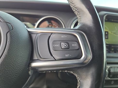 Used 2021 Jeep Wrangler Unlimited Sahara w/ Dual Top Group image 23