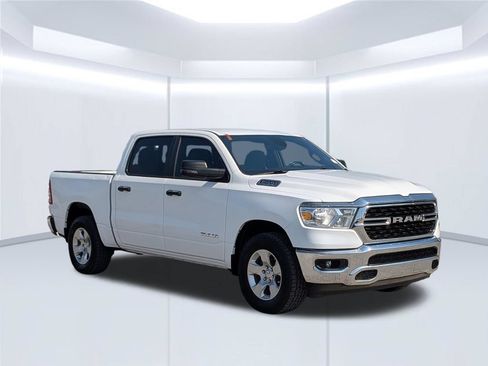 Used 2024 RAM 1500 Big Horn RWD image 8