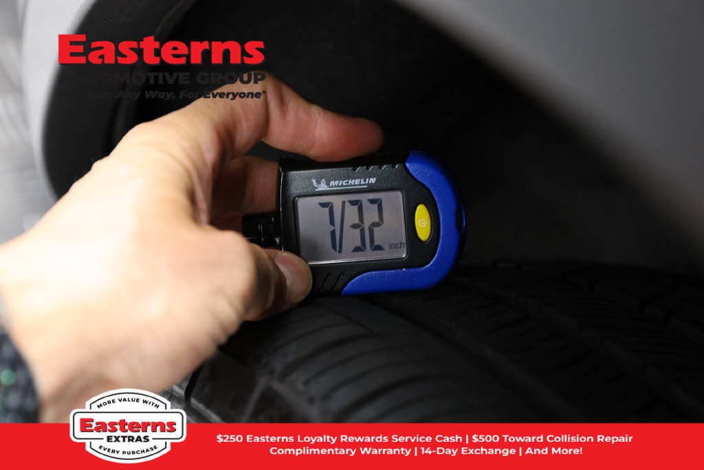 Used 2022 Nissan Pathfinder SV FWD image 28