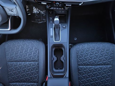 Used 2026 Nissan Kicks SV FWD image 16