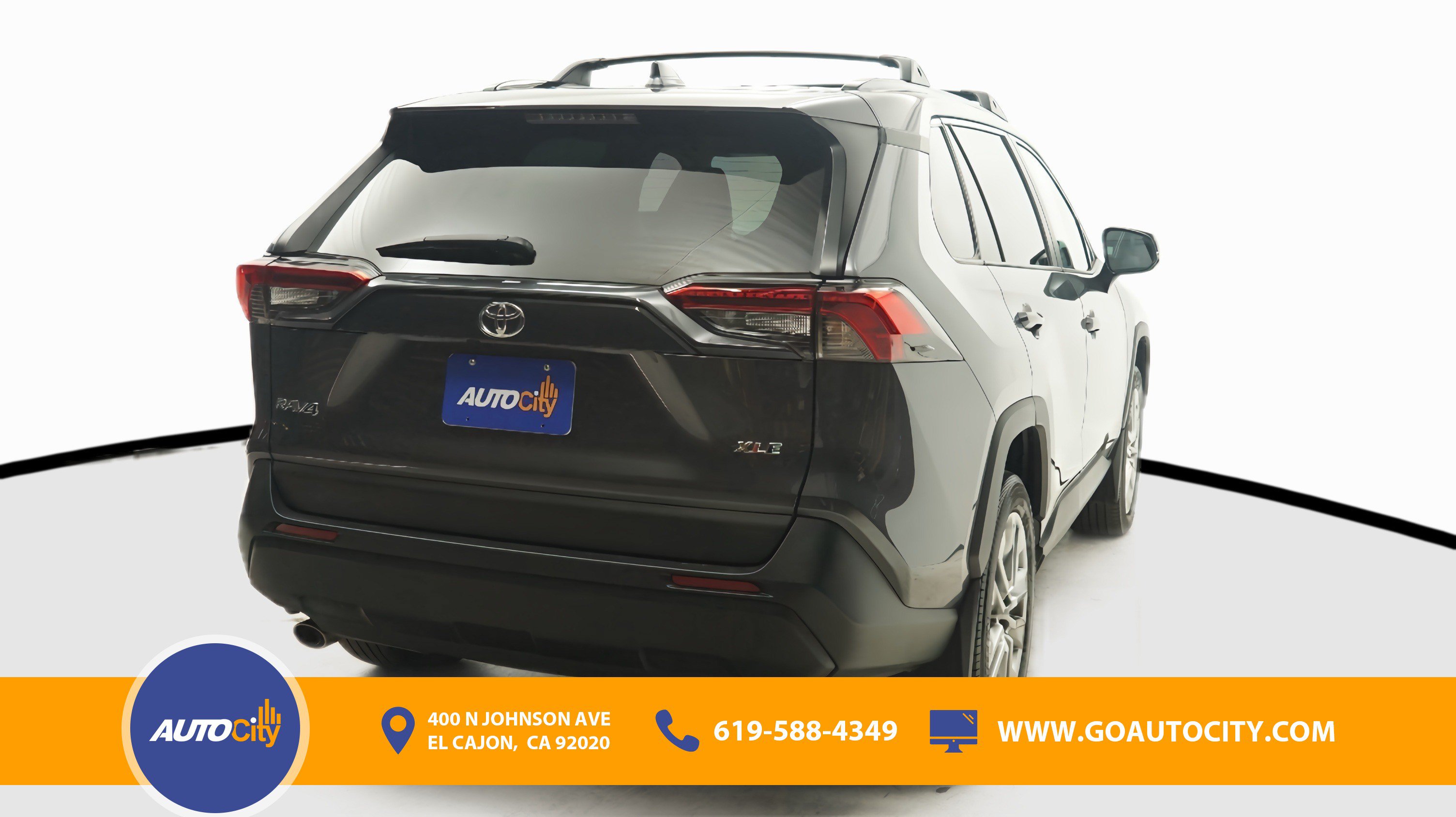 Used 2022 Toyota RAV4 XLE Premium FWD image 10