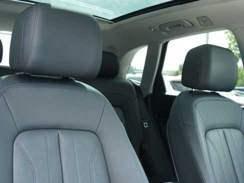 Used 2019 Audi Q5 2.0T Premium Plus w/ Premium Plus Package AWD/4WD image 28