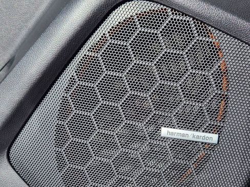 Used 2021 Subaru Ascent Limited w/ Technology Package image 5