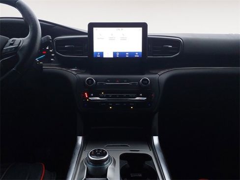 Used 2020 Ford Explorer Limited w/ Class III Trailer Tow Package image 11