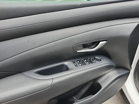 Certified 2025 Hyundai Santa Cruz SE FWD image 15