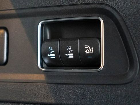 New 2026 Mercedes-Benz GLS 450 4MATIC image 40