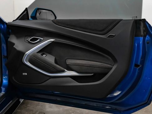 Used 2018 Chevrolet Camaro ZL1 image 29