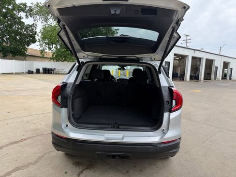 Used 2022 GMC Terrain SLE w/ Driver Convenience Package AWD/4WD image 33