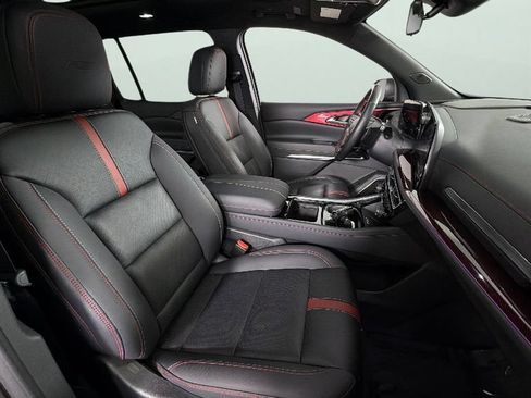 Certified 2024 Chevrolet Traverse RS FWD image 40