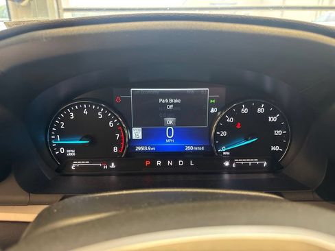 Used 2023 Ford Explorer XLT w/ Equipment Group 202A AWD/4WD image 4