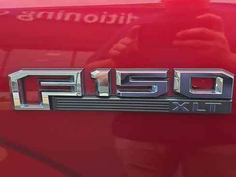 Used 2018 Ford F150 XLT w/ Equipment Group 302A Luxury AWD/4WD image 14