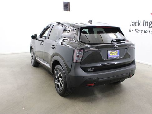 New 2026 Nissan Kicks SV image 3
