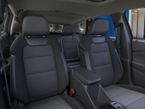 New 2026 Chevrolet Trax LT w/ Sunroof Package FWD image 16