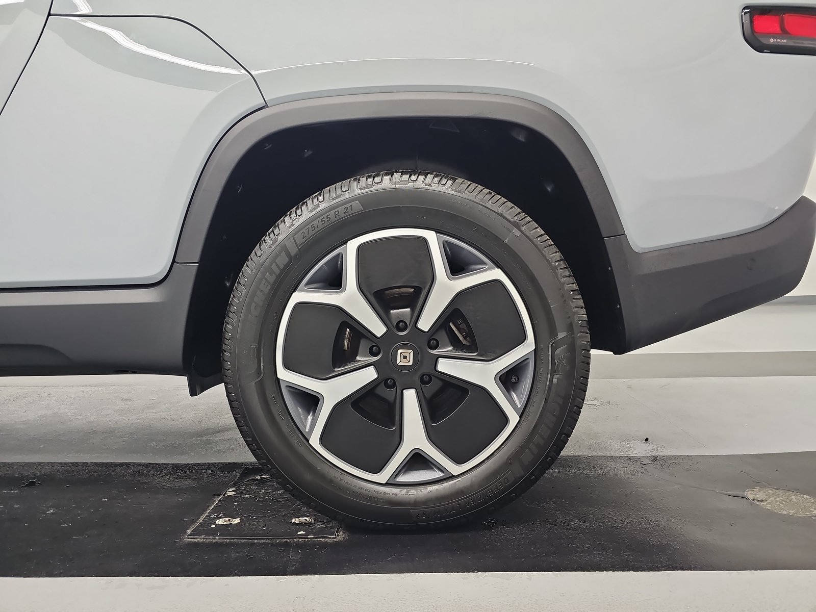 Used 2024 Rivian R1T Adventure Dual AWD/4WD image 10