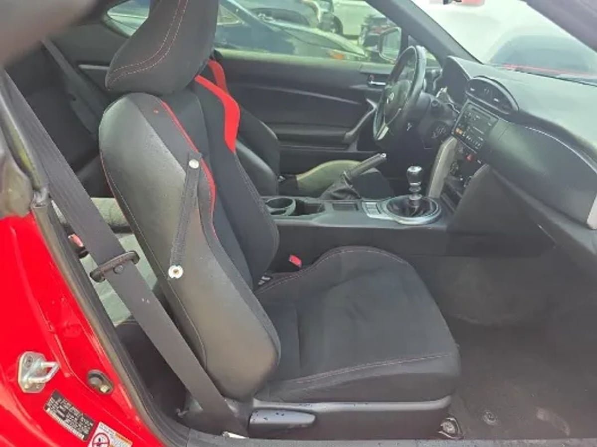 Used 2013 Scion FR-S RWD image 8