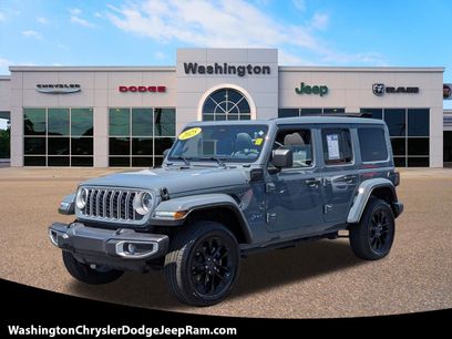 Used 2025 Jeep Wrangler Unlimited Sahara w/ Safety Group