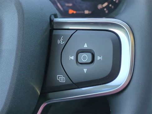 Used 2026 Volvo XC40 B5 Plus w/ Protection Package Premier image 25