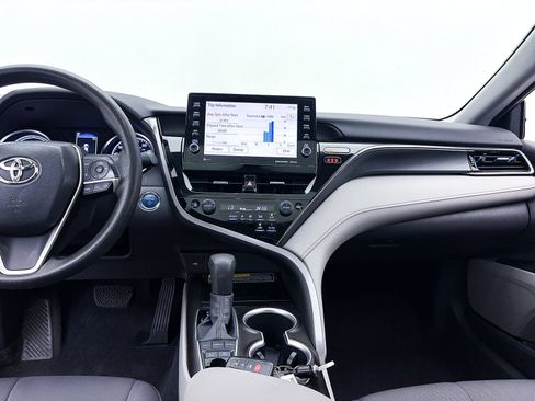 Used 2021 Toyota Camry LE w/ Audio Upgrade Package FWD image 10
