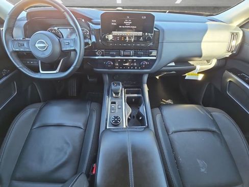 Used 2024 Nissan Pathfinder SL AWD/4WD image 20