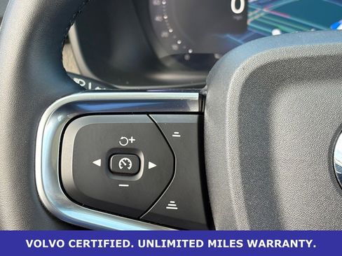 Certified 2025 Volvo XC40 B5 Core image 18