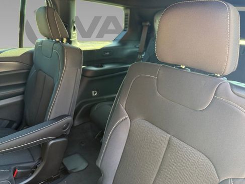 New 2025 Jeep Grand Cherokee L Laredo w/ Luxury Tech Group I image 4