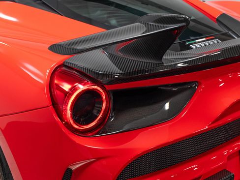 Used 2016 Ferrari 488 GTB RWD image 68