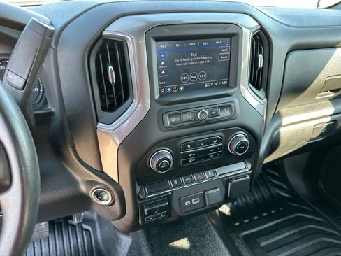 Used 2025 Chevrolet Silverado 2500 W/T w/ WT Convenience Package image 16