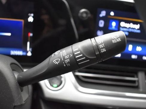 Used 2025 Chevrolet Trax LT image 25