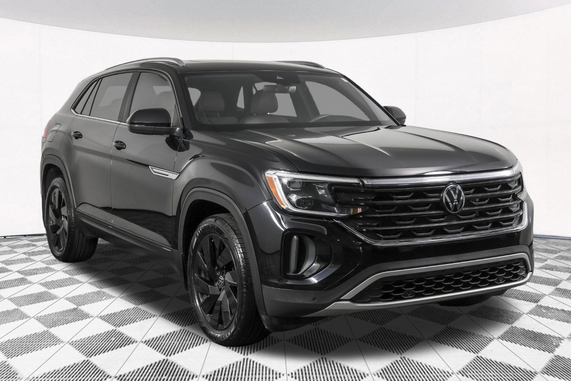 Used 2024 Volkswagen Atlas Cross Sport SE w/ Panoramic Sunroof Package AWD/4WD image 14