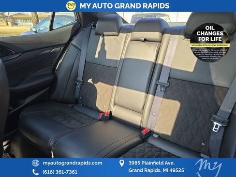 Used 2023 Nissan Maxima SR w/ Sport Mat Group image 27