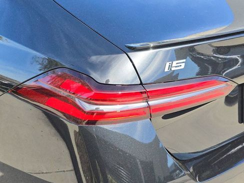 Used 2025 BMW i5 M60 w/ Executive Package AWD/4WD image 38