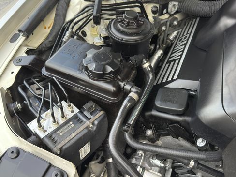 Used 2008 BMW 650i Convertible image 41