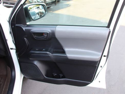 Used 2021 Toyota Tacoma SR AWD/4WD image 17