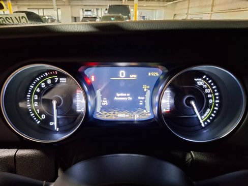 Certified 2021 Jeep Wrangler Unlimited Sahara AWD/4WD image 10