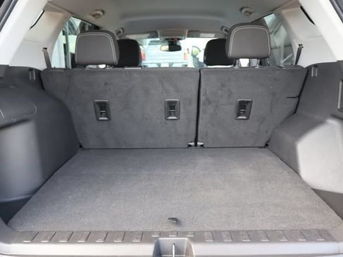 Used 2022 GMC Terrain SLE w/ Driver Convenience Package FWD image 19