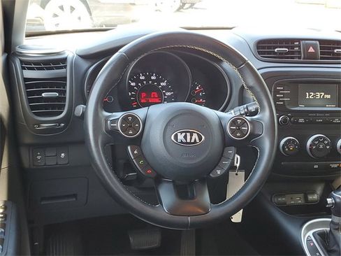 Used 2016 Kia Soul + w/ Designer's Package image 8
