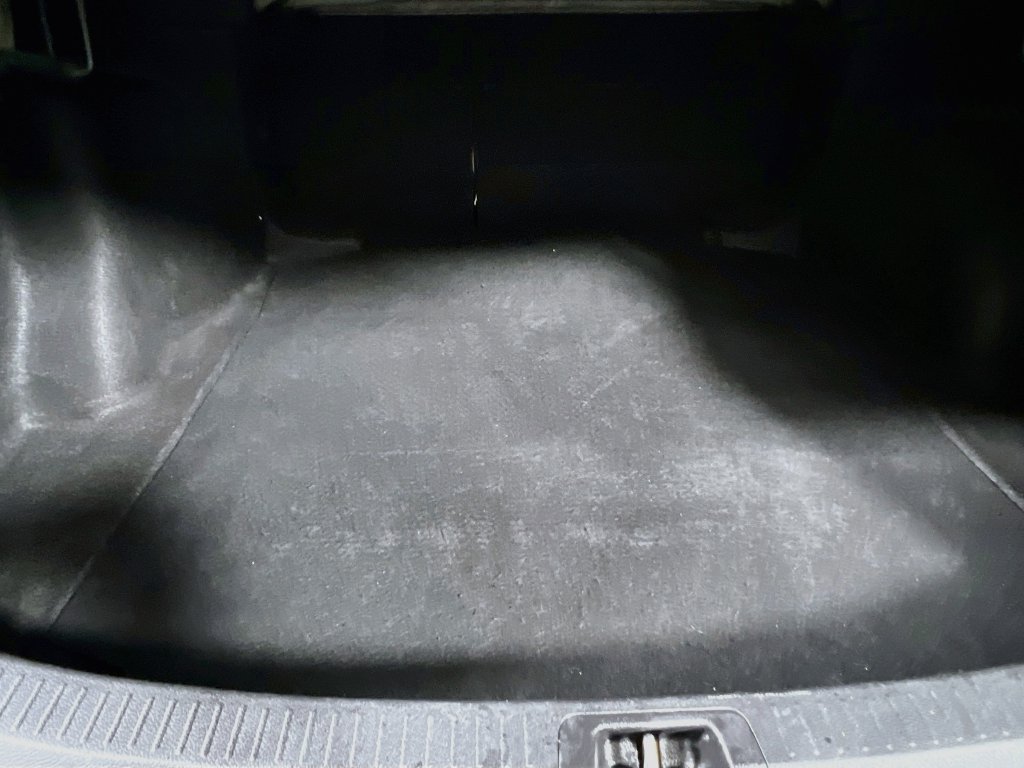 Used 2025 Toyota Corolla LE FWD image 30