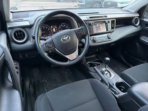 Used 2016 Toyota RAV4 XLE image 10