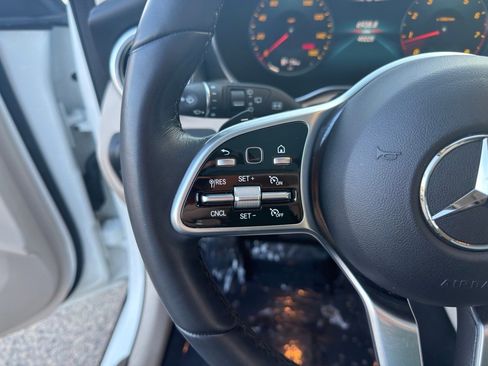 Used 2022 Mercedes-Benz GLC 300 4MATIC image 20