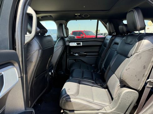 Used 2021 Ford Explorer ST w/ Equipment Group 401A AWD/4WD image 6