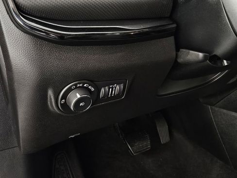 Used 2024 Jeep Compass Latitude w/ Altitude Special Edition AWD/4WD image 24