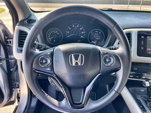 Used 2018 Honda HR-V EX-L image 17