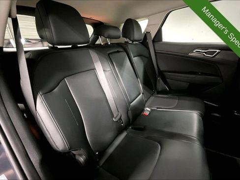 Used 2024 Kia Sportage EX FWD image 33