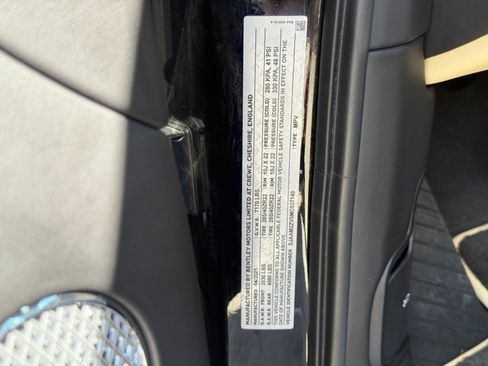 Used 2021 Bentley Bentayga image 43