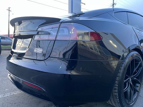 Used 2021 Tesla Model S Plaid image 8