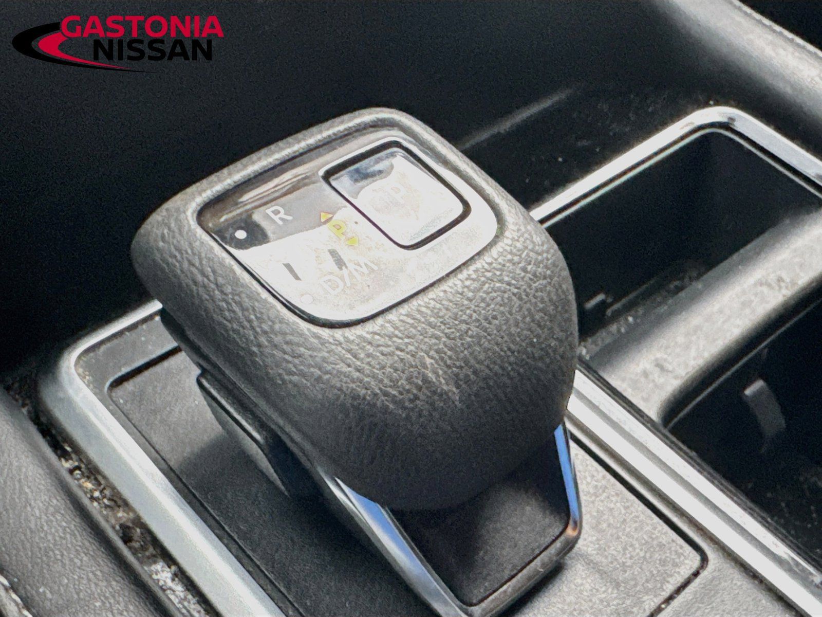 Used 2022 Nissan Pathfinder SL w/ Lighting Package (N92) FWD image 22