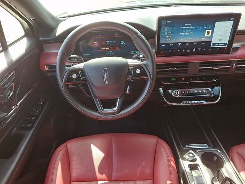 Used 2025 Lincoln Corsair Grand Touring w/ Equipment Group 301A image 11