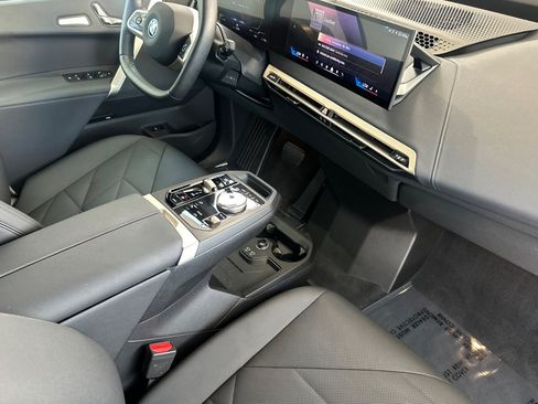 Used 2024 BMW iX xDrive50 w/ Premium Package AWD/4WD image 20
